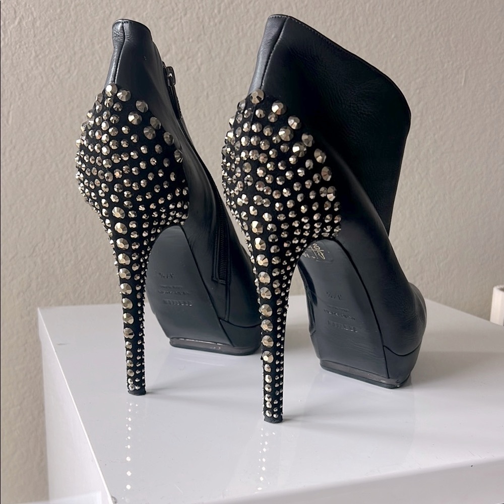 Le Silla Black and Gold Crystal Studded High Heels